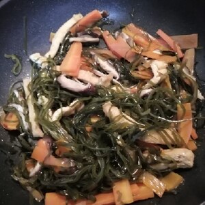 我が家の常備菜 切り昆布の炒め煮 レシピ 作り方 By らるむ 楽天レシピ